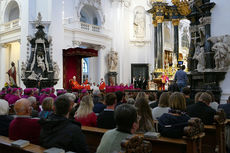 Abschlussvesper der Bischofskonferenz mit Austeilung des Bonifatiussegens (Foto: Karl-Franz Thiede)